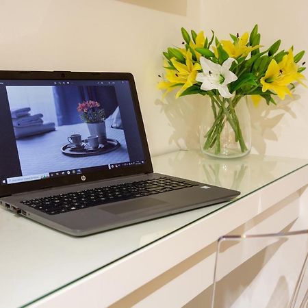 Milano City Apartments - Stylish House Free Wifi-Parking-Airport Zewnętrze zdjęcie