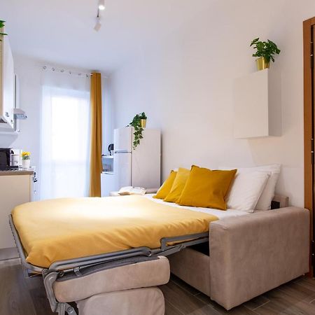 Milano City Apartments - Stylish House Free Wifi-Parking-Airport Zewnętrze zdjęcie