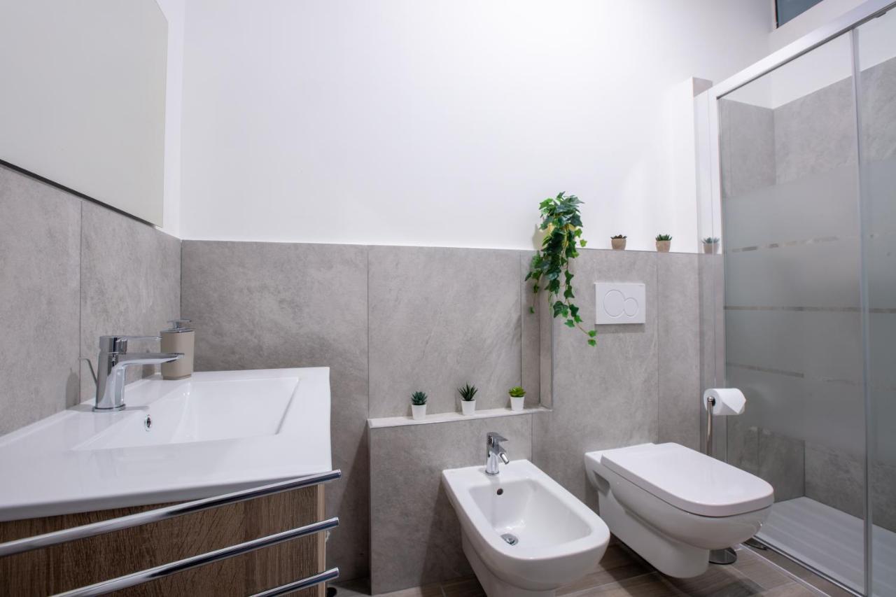 Milano City Apartments - Stylish House Free Wifi-Parking-Airport Zewnętrze zdjęcie