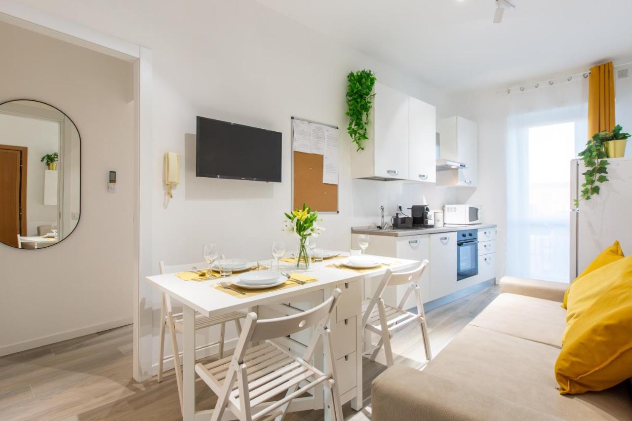 Milano City Apartments - Stylish House Free Wifi-Parking-Airport Zewnętrze zdjęcie