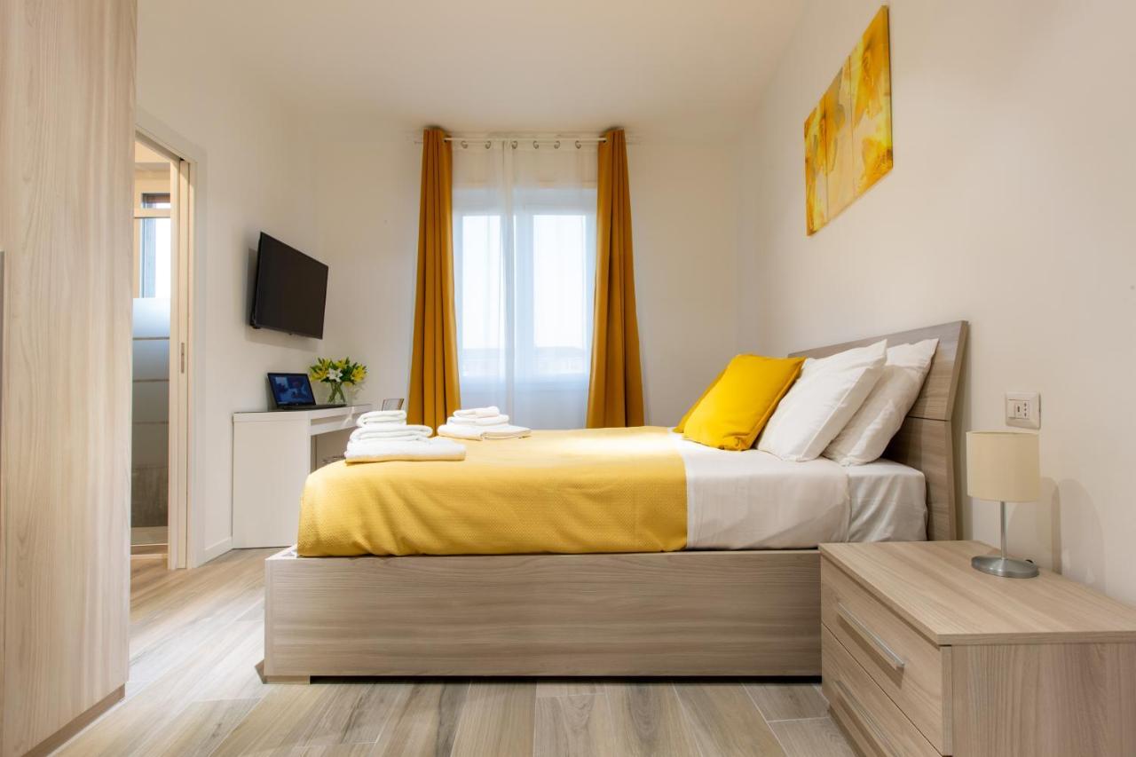 Milano City Apartments - Stylish House Free Wifi-Parking-Airport Zewnętrze zdjęcie